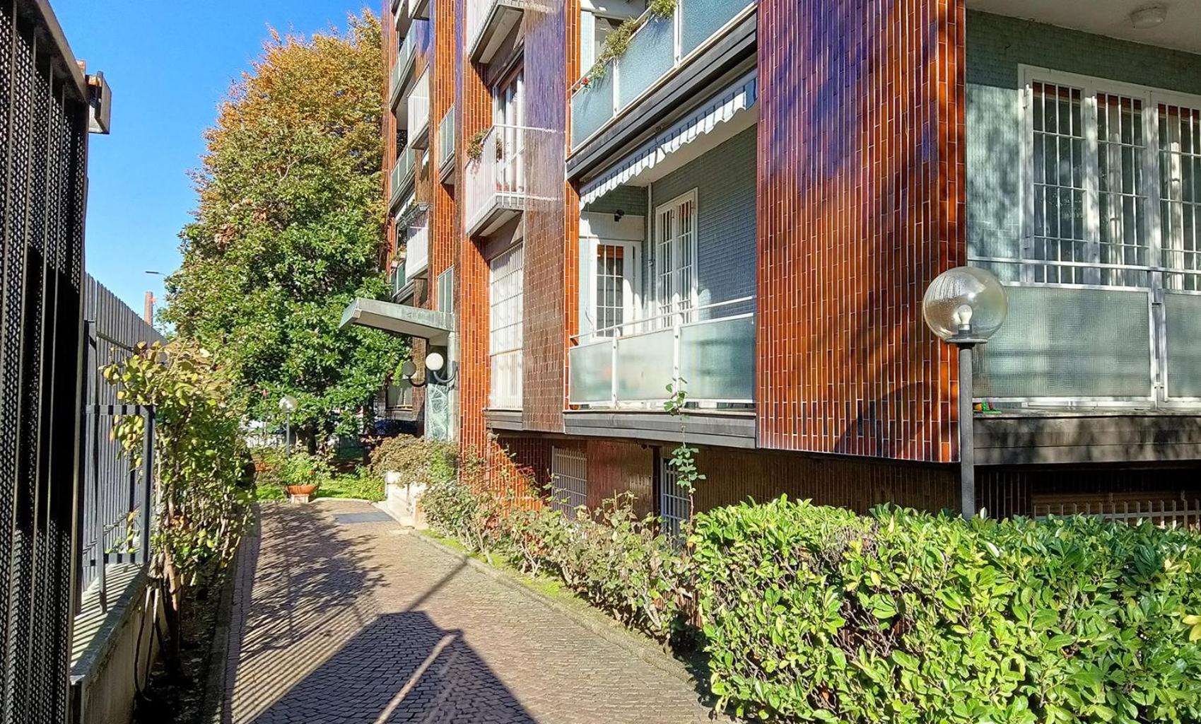 Sahi - Via Dei Ciclamini Mm1 Primaticcio, Stadio San Siro, Ospedale San Carlo Milan Bagian luar foto